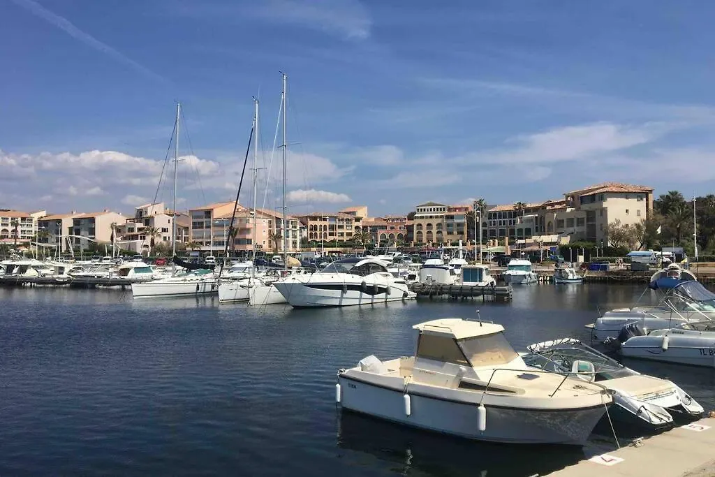 Appartement T2 Avec Piscine A 100 M De La Plage Six-Fours-les-Plages France