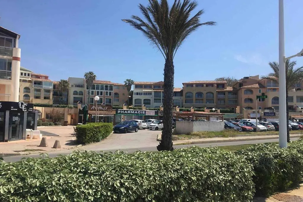 Appartement T2 Avec Piscine A 100 M De La Plage Six-Fours-les-Plages 0*,  France