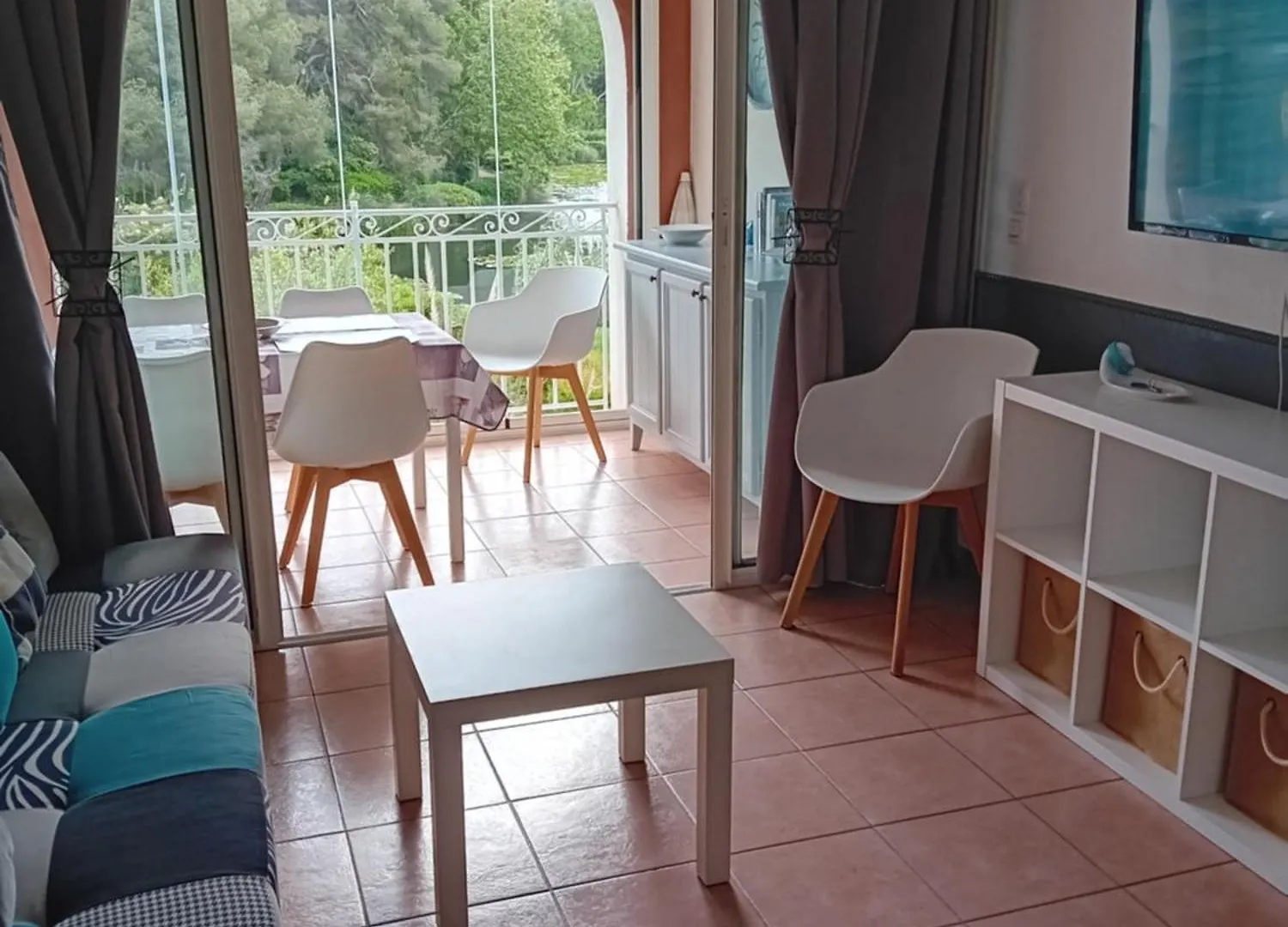 Appartement T2 avec piscine a 100 m de la plage Six-Fours-les-Plages France