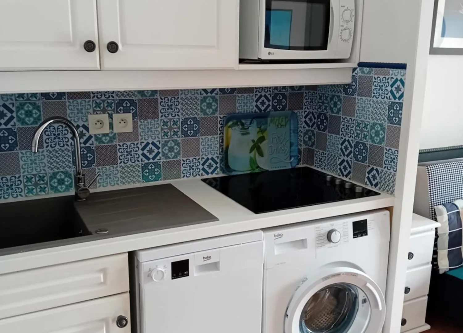 Appartement T2 avec piscine a 100 m de la plage Six-Fours-les-Plages France